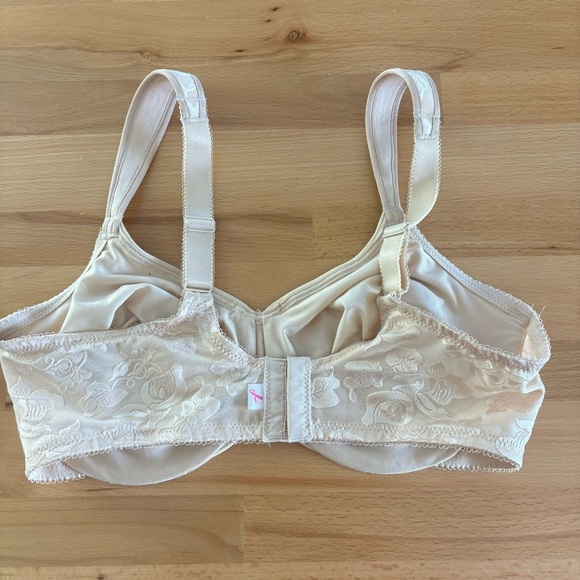 Wacoal size 42DD bra cream nude underwire retro chic full figure coverage - Picture 8 of 9